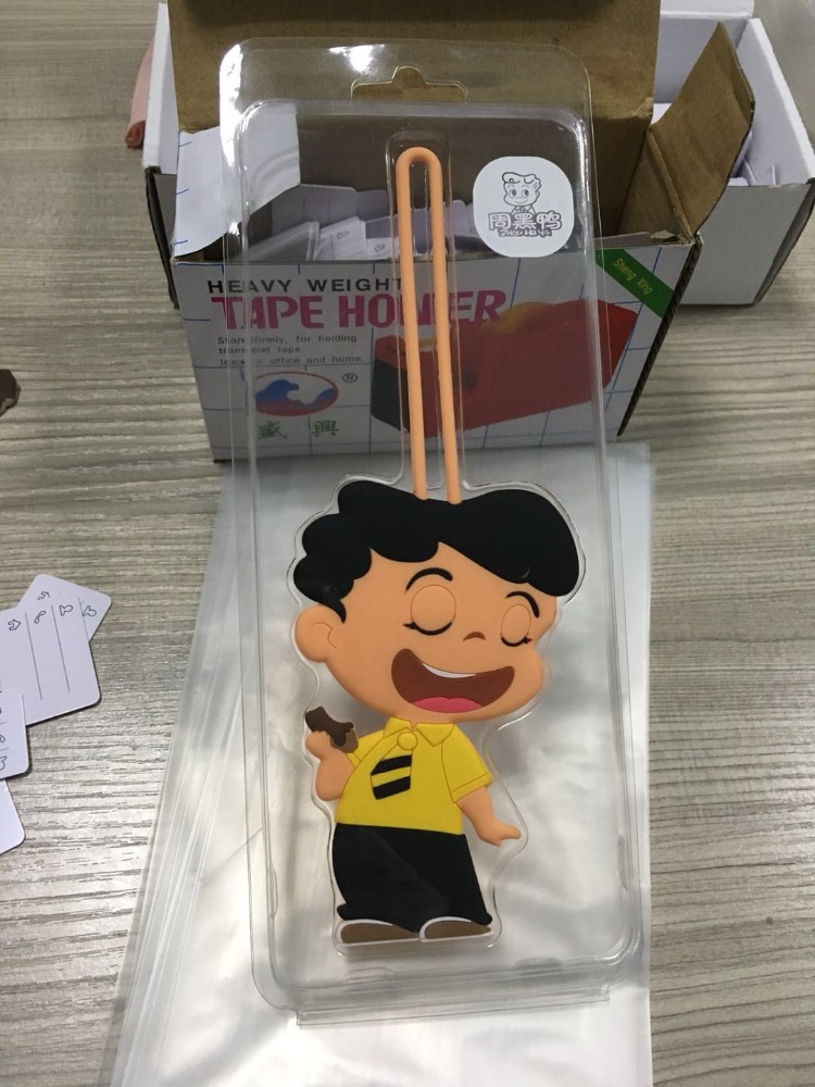 带姓名 ID 卡的硅胶标签